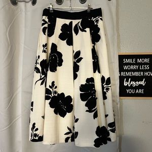 White House Black Market Skirt